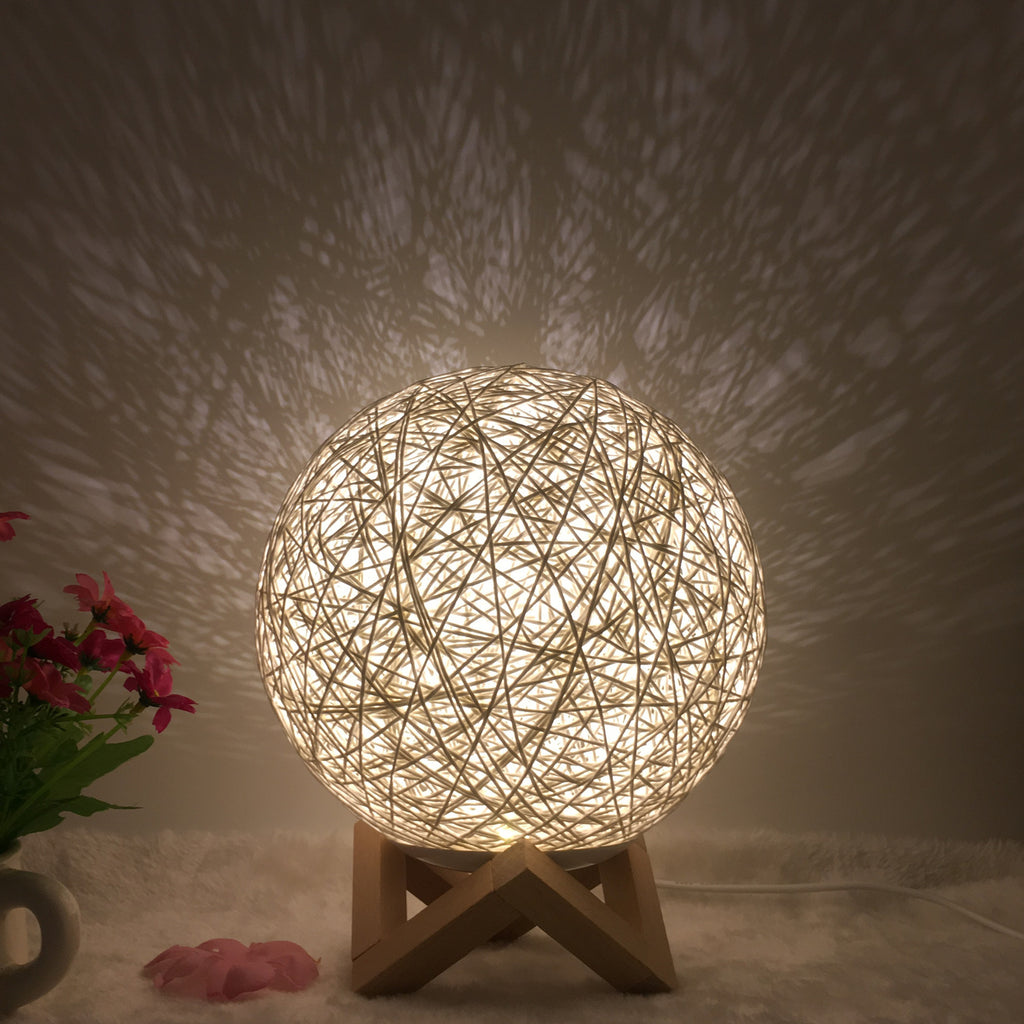 Lámpara de Mesa de Lino Creativa de Amazon, Novedosa y Única, LED Inteligente USB, 7 Colores RGB, 16 Colores, Control Remoto, Lámpara de Bola de Ratán