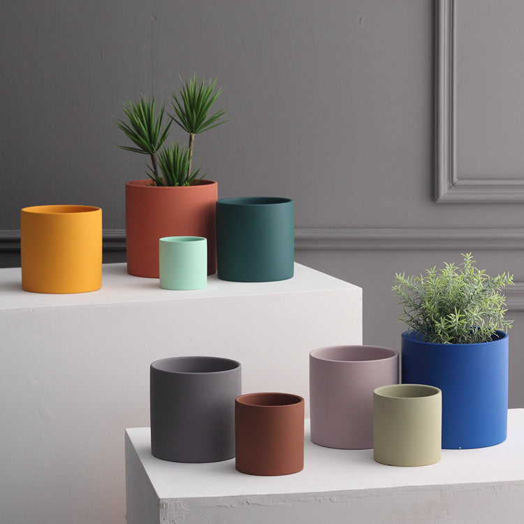 Maceta de cerámica colorida de estilo industrial nórdico para suculentas y plantas verdes con forma cilíndrica y orificio con bandeja