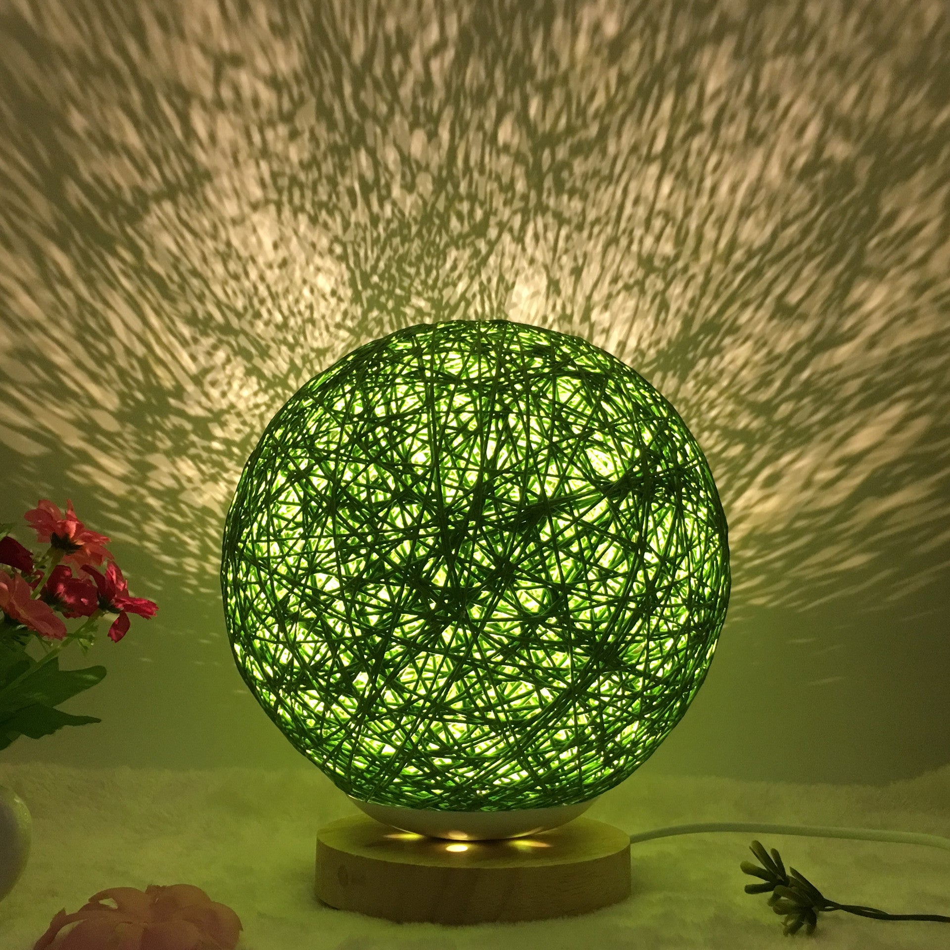 Lámpara de Mesa de Lino Creativa de Amazon, Novedosa y Única, LED Inteligente USB, 7 Colores RGB, 16 Colores, Control Remoto, Lámpara de Bola de Ratán