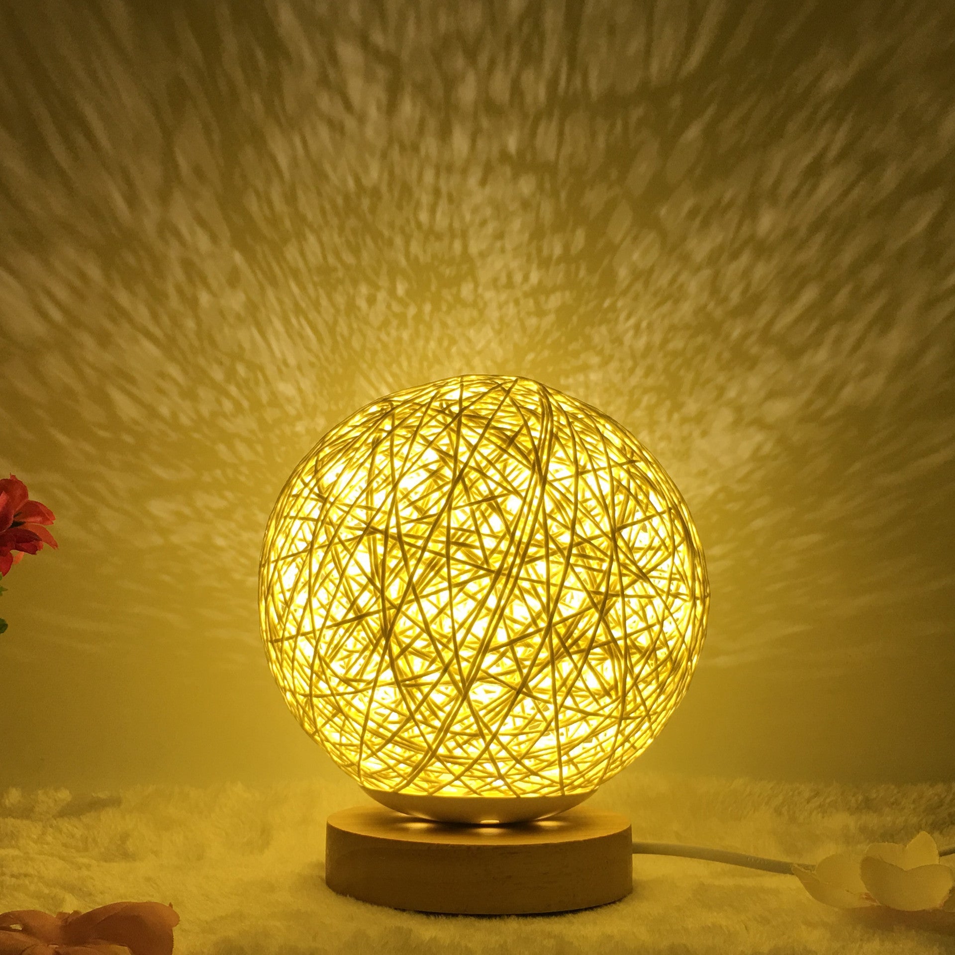 Lámpara de Mesa de Lino Creativa de Amazon, Novedosa y Única, LED Inteligente USB, 7 Colores RGB, 16 Colores, Control Remoto, Lámpara de Bola de Ratán