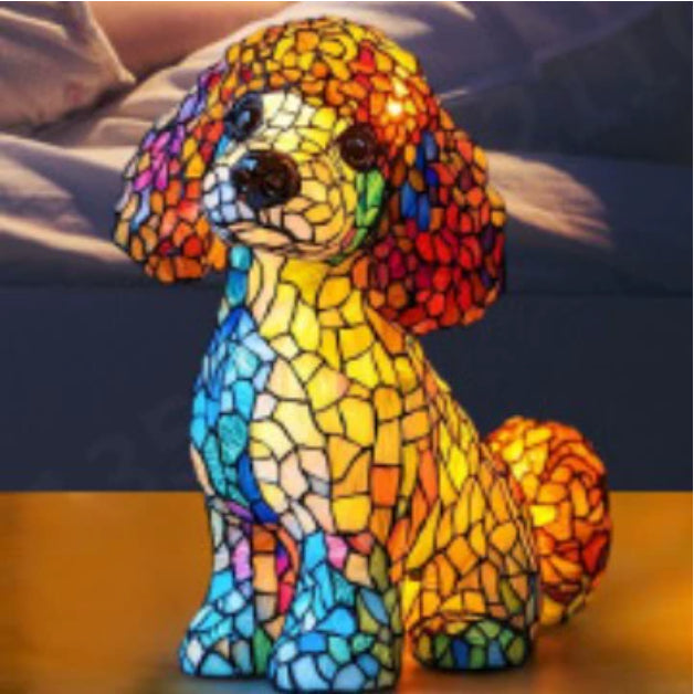Lámpara decorativa de perro extraño y colorido de resina