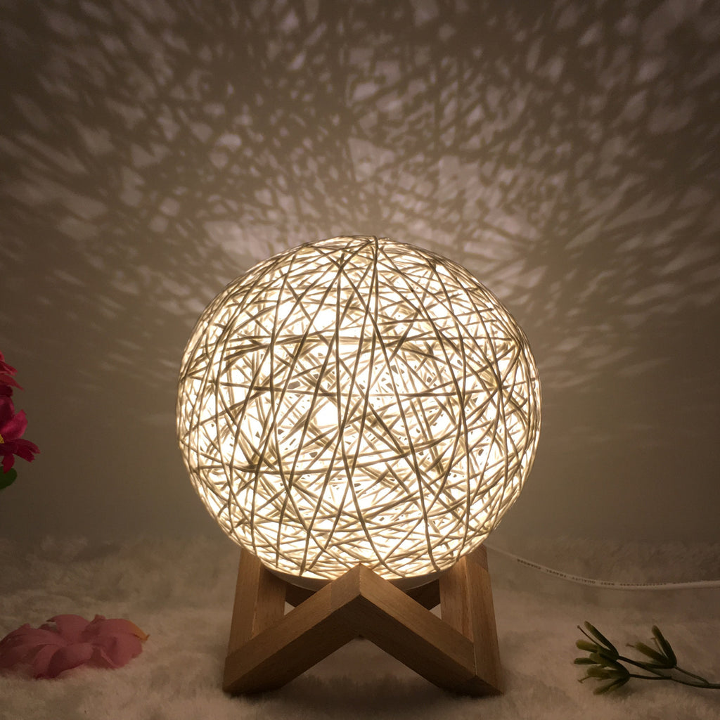 Lámpara de Mesa de Lino Creativa de Amazon, Novedosa y Única, LED Inteligente USB, 7 Colores RGB, 16 Colores, Control Remoto, Lámpara de Bola de Ratán