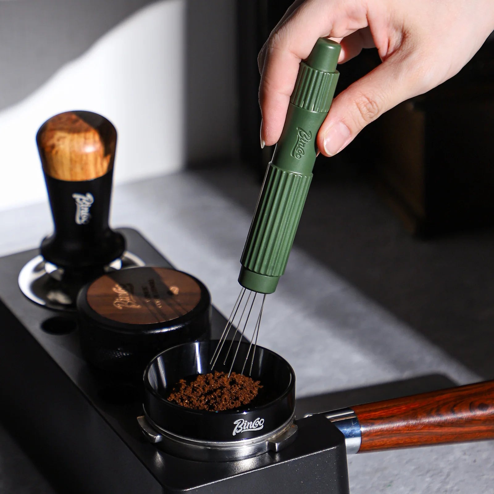 Bincoo Profesional Herramienta WDT y Aguja Distribuidora de Espresso, Agitador Telescópico Magnético para Baristas Caseros y Cafeterías