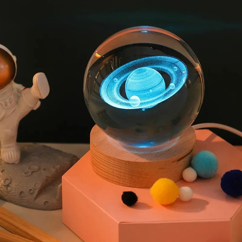 Lámpara de noche de 6cm Tema Solar Serie Cosmos Bola de Cristal Luces Nocturnas Vía Láctea Luna Pequeños Adornos para Escritorio Regalo Creativo RGB