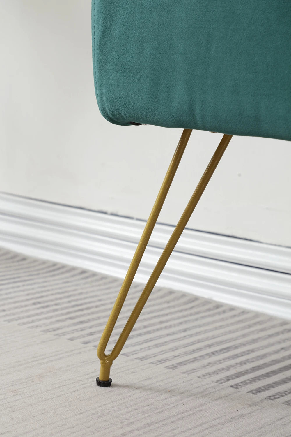 Moderno banco de entrada de terciopelo capitoné - Banco largo tapizado para zapatos con patas de metal dorado para pasillo, dormitorio, pie de cama