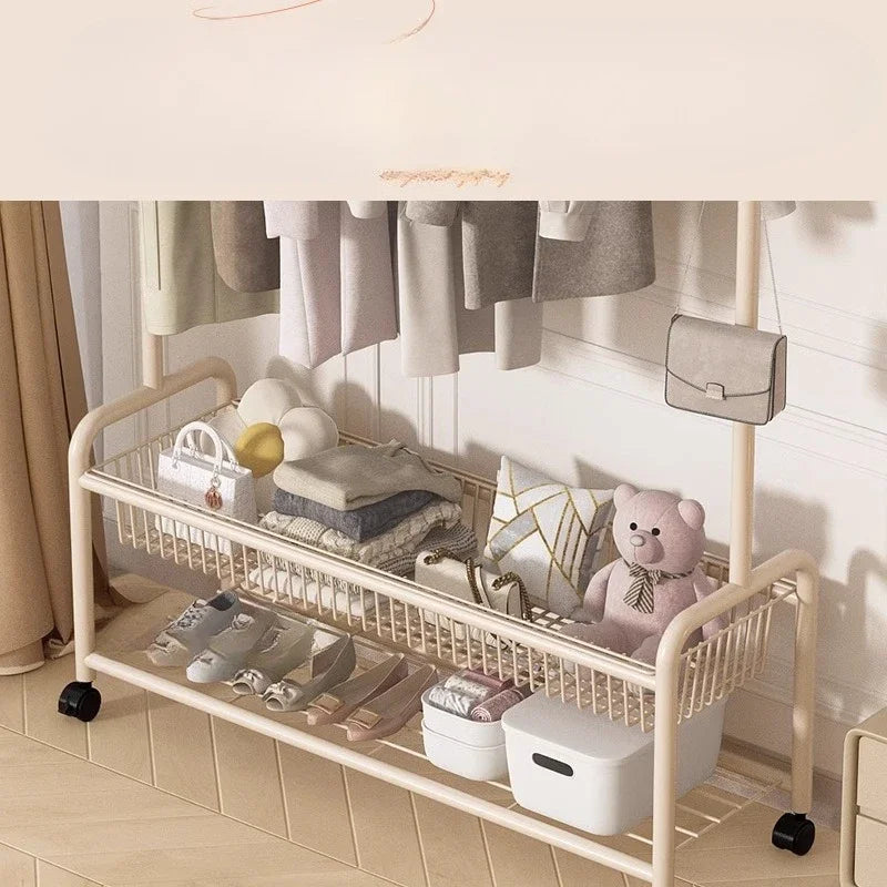 Perchero de pie metálico color crema con ruedas para ropa, sombreros, bolsos, organizador para dormitorio, entrada, pasillo, muebles para el hogar