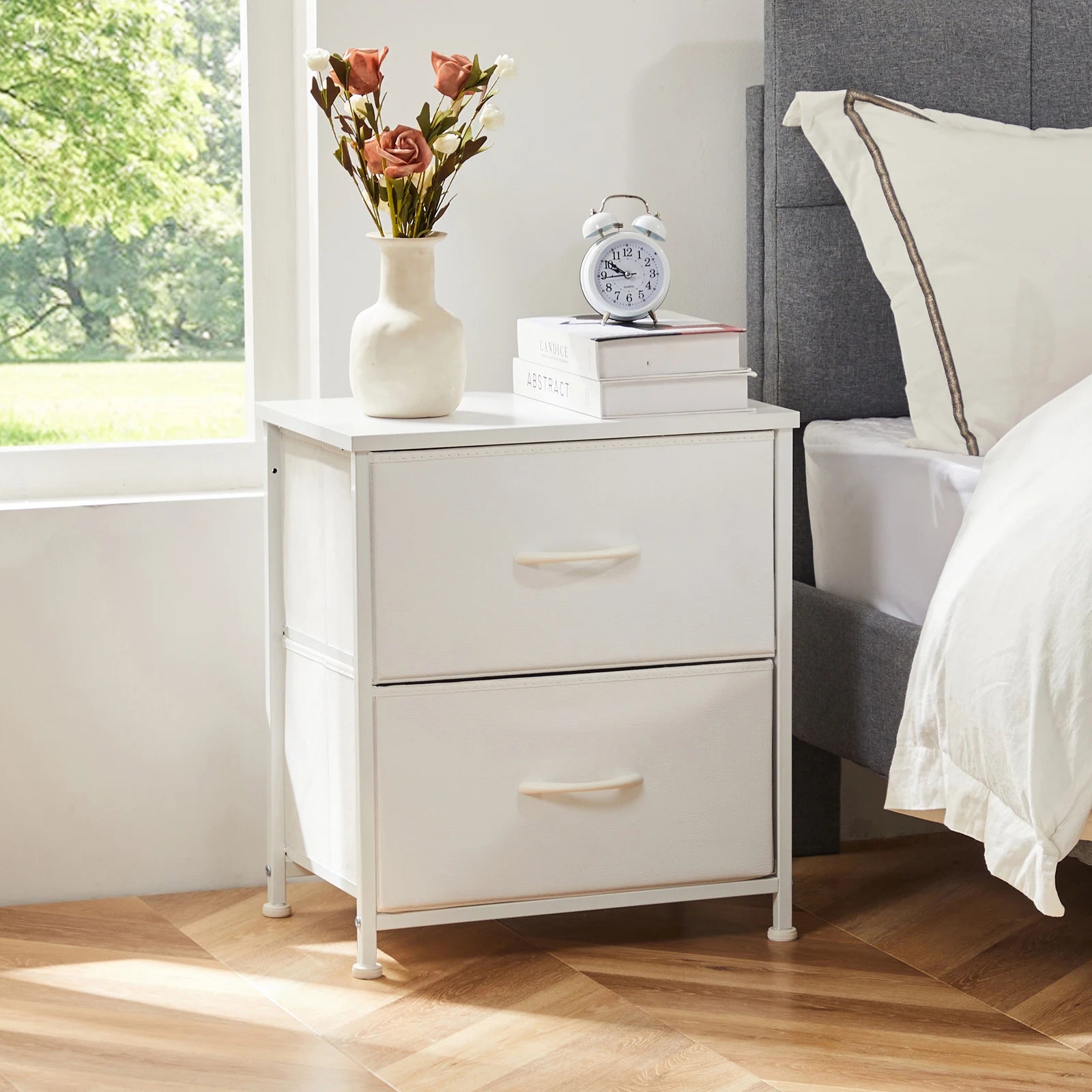 Mesita de noche JHK, mesa auxiliar para café/té junto al sofá, cómoda/cajonera, armario de almacenamiento/expositor de ropa para dormitorio con 2 cajones de tela, mueble
