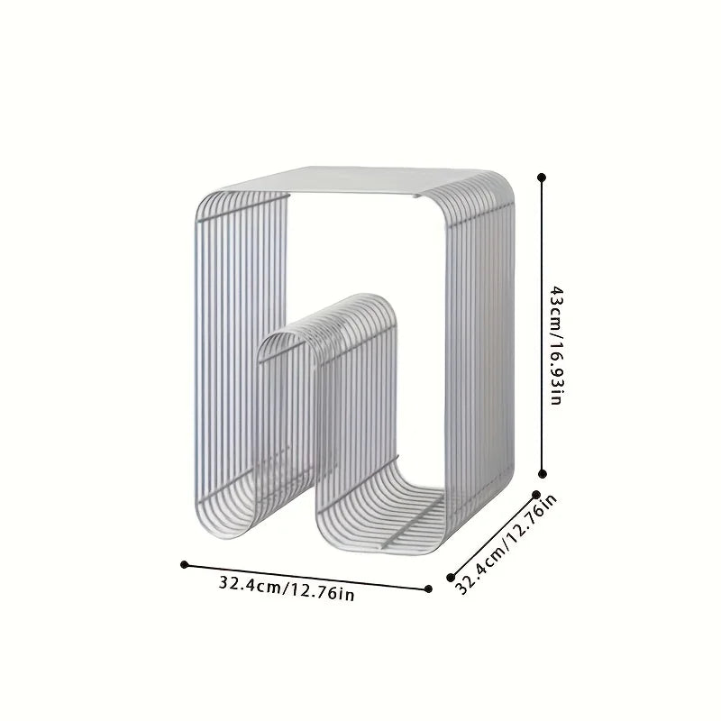 Mesa cuadrada de metal con borde plateado, estantería con motivos geométricos, revistero, estante de pared para salón