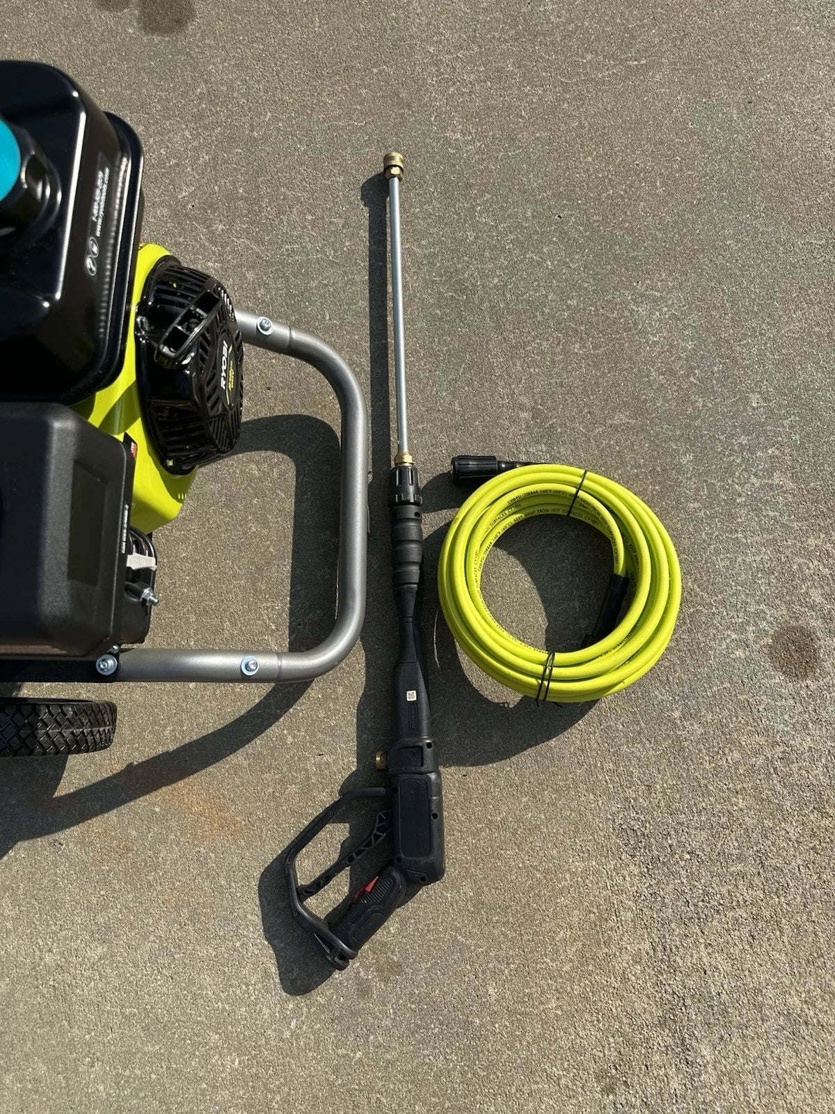 Hidrolavadora de gasolina RYOBI de 2900 psi - RY802925VNM