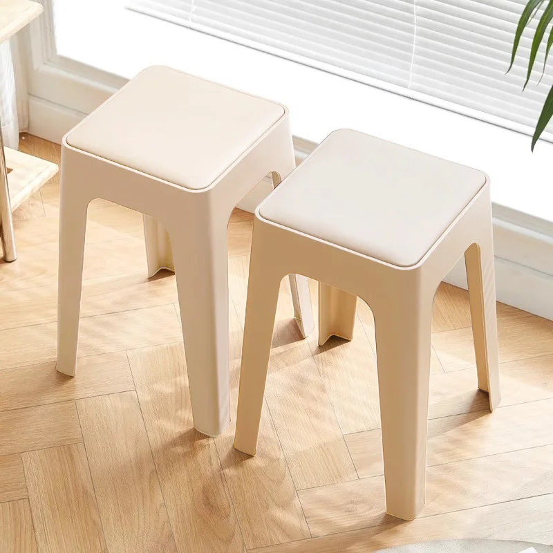 Taburetes apilables, taburete cuadrado de piel sintética de cuatro patas anidable con taburetes acolchados, taburete apilable de plástico, portátil para desayuno