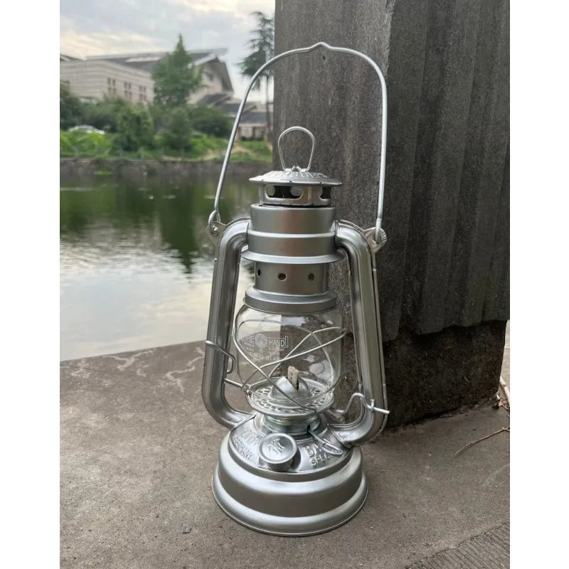 276 lámpara de queroseno retro con forma de caballo y mano de fuego, luz portátil para camping, barbacoa, tienda de campaña al aire libre, iluminación de emergencia