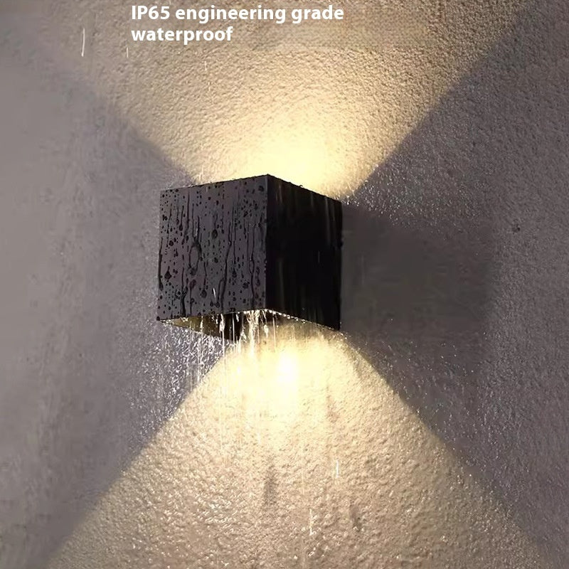 Lámpara de pared simple, impermeable, para balcón o patio exterior