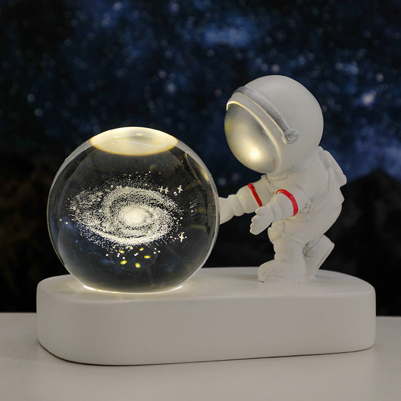 Luces nocturnas de bola de cristal de astronauta de galaxia planetaria brillante con alimentación USB, luz cálida de cabecera, lámpara de noche para regalo de cumpleaños