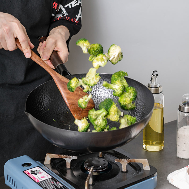 Sartén de hierro tradicional, Wok de hierro hecho a mano