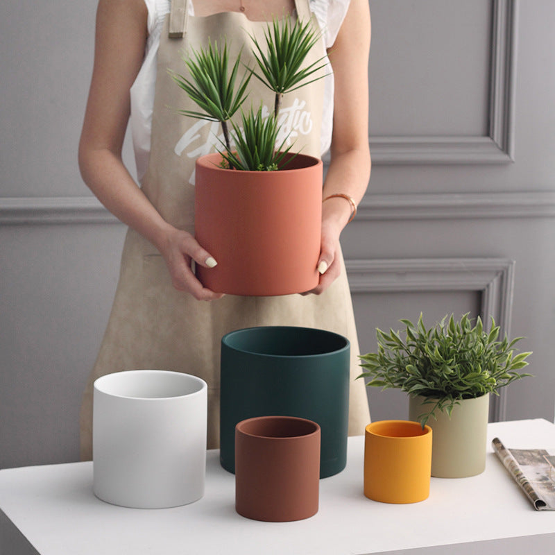 Maceta de cerámica colorida de estilo industrial nórdico para suculentas y plantas verdes con forma cilíndrica y orificio con bandeja